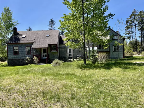 Vinalhaven, ME 04863,75 Boy Scout Point RD