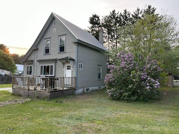 18 Lowe ST, Madison, ME 04950