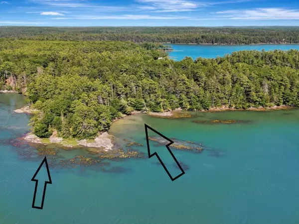 Brunswick, ME 04011,465 Princes Point RD