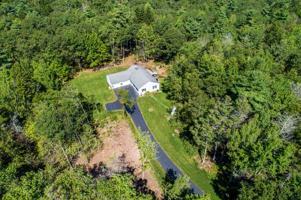 77 Gurnet Landing RD, Harpswell, ME 04079