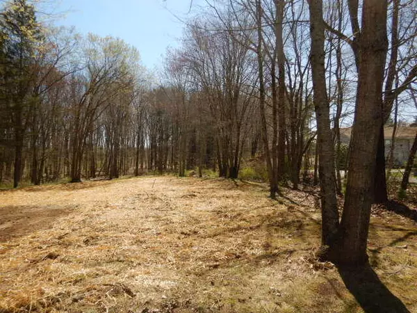 Eliot, ME 03903,67 Bradstreet LN