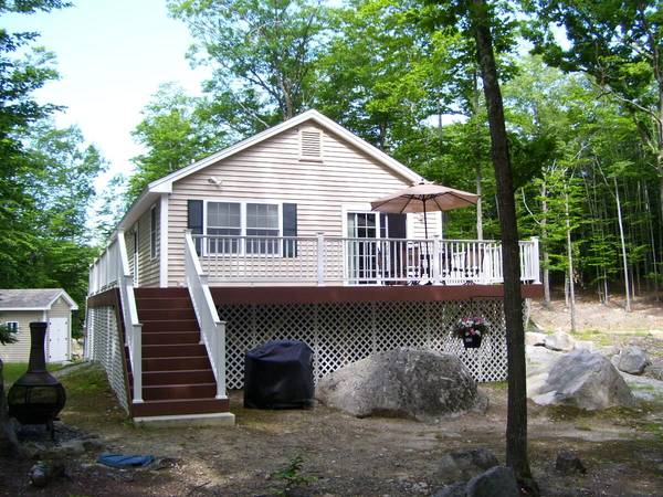 166 High Point DR, Frye Island, ME 04071