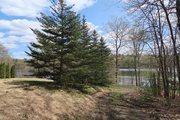 Litchfield, ME 04350,47 Warren LN