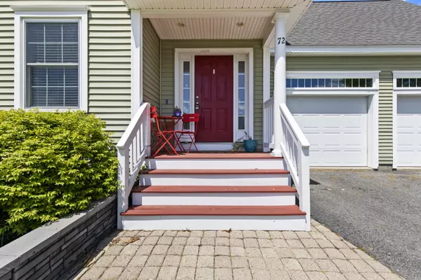 Westbrook, ME 04092,72 Victoria DR