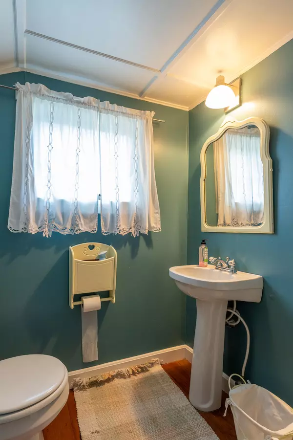 Northport, ME 04849,37 Broadway