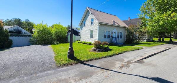 35 Presque Isle ST, Fort Fairfield, ME 04742