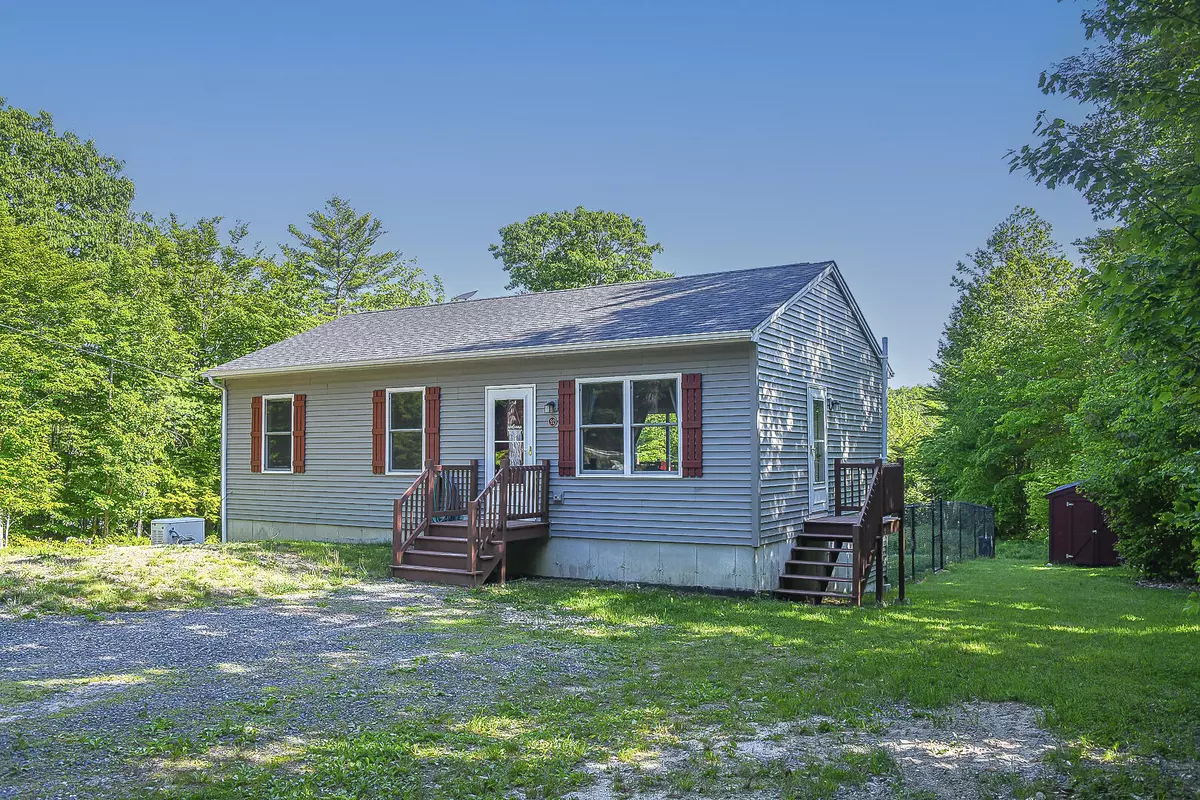 Naples, ME 04055,92 Burnell RD