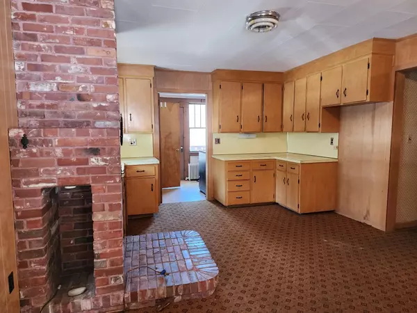 Rumford, ME 04276,12 South Backfield RD