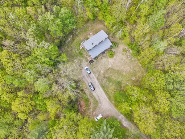 Sidney, ME 04330,25 Larry WAY