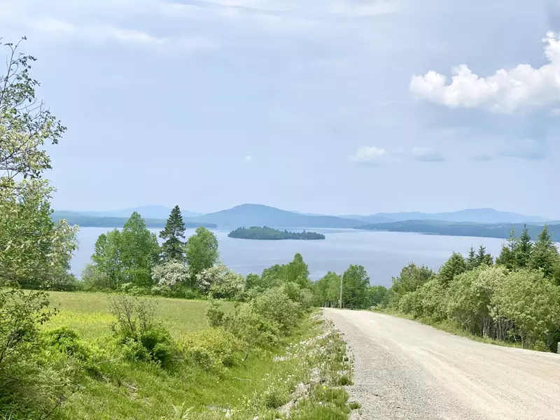 8H Overlook RD, Dallas Plt, ME 04970