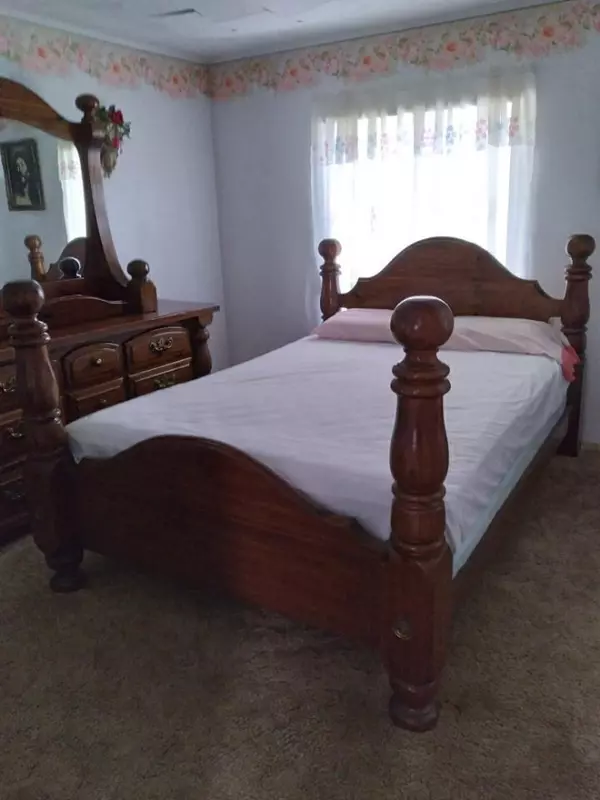 Fort Kent, ME 04743,5 Maple ST