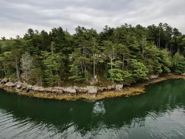 West Bath, ME 04530,53 Abbott Cove RD