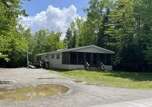 42 Mayhew Manor RD, Greenville, ME 04441