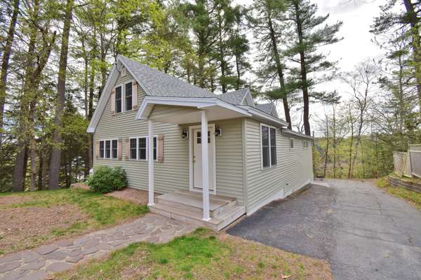 38 Riverview RD, Hampden, ME 04444