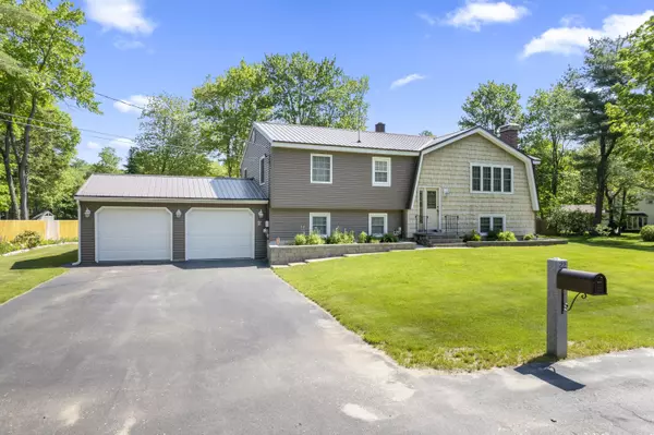 Topsham, ME 04086,22 Thomas AVE