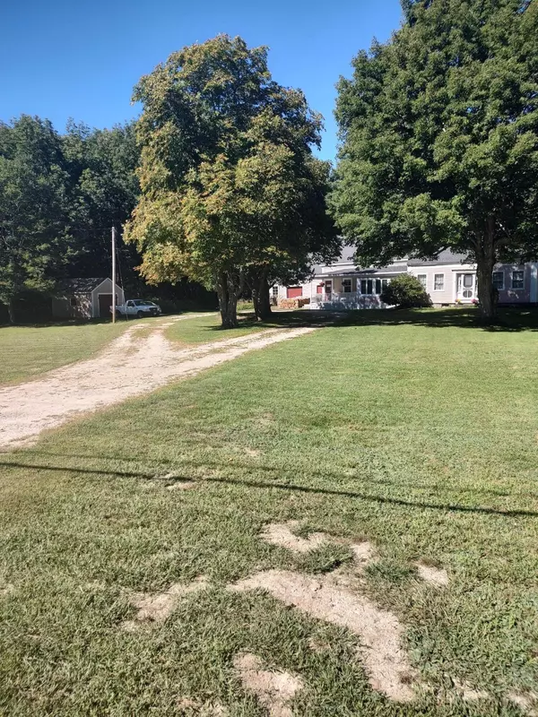 Raymond, ME 04071,74 Raymond Hill RD