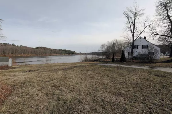 Hallowell, ME 04347,226 Water ST