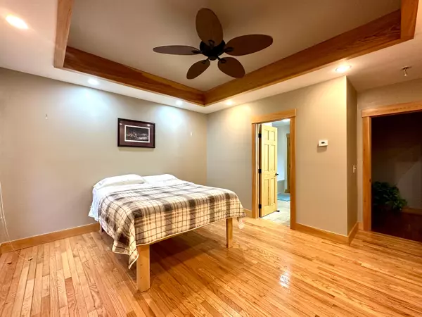 Surry, ME 04684,441 Morgan Bay RD