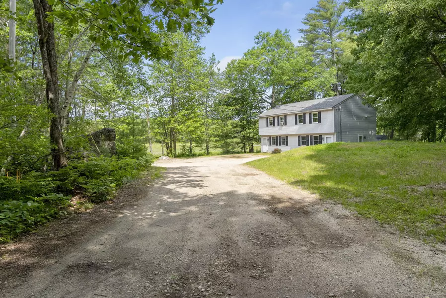 82 Egypt RD, Gray, ME 04039