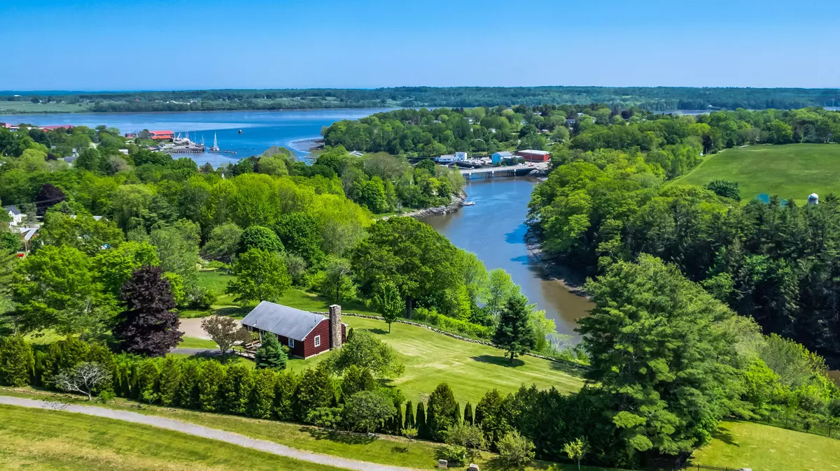 Thomaston, ME 04861,29 Wadsworth ST