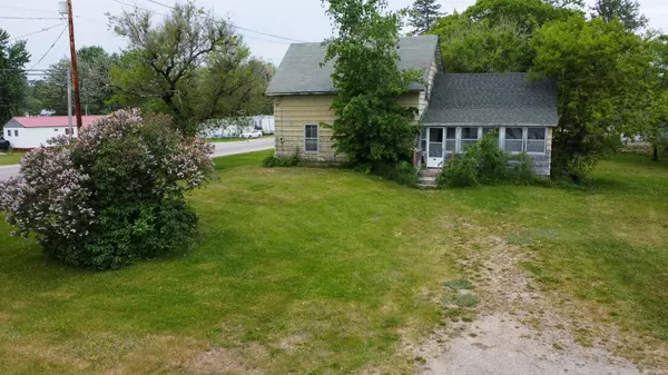 Howland, ME 04448,19 Willow Street