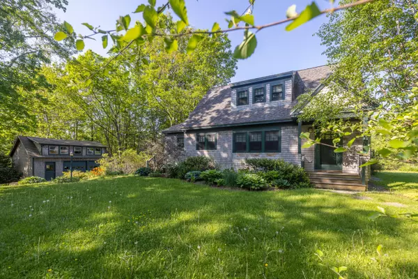 56 Start RD, Camden, ME 04843