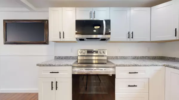 Waldoboro, ME 04572,1675 Old Augusta RD