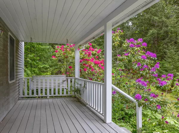 Brunswick, ME 04011,115 Greenwood RD