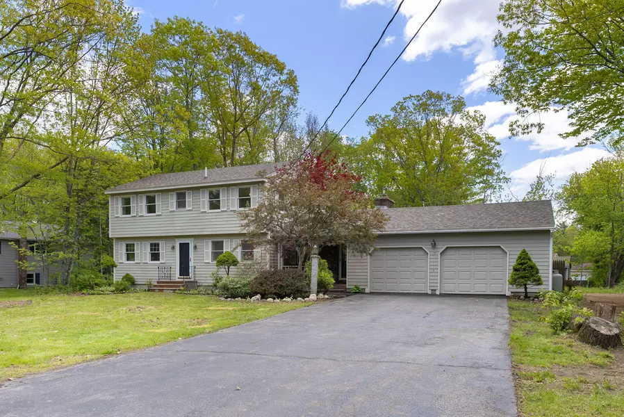 6 Cushnoc LN, Brunswick, ME 04011