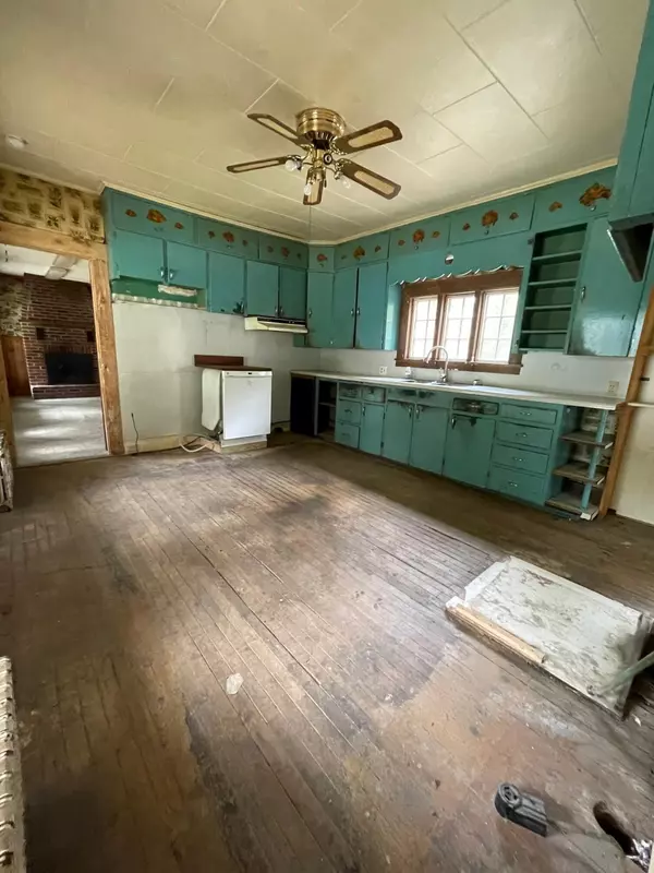 Hiram, ME 04041,11 Sebago RD