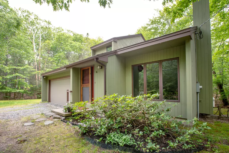 16 Webber RD, Georgetown, ME 04548