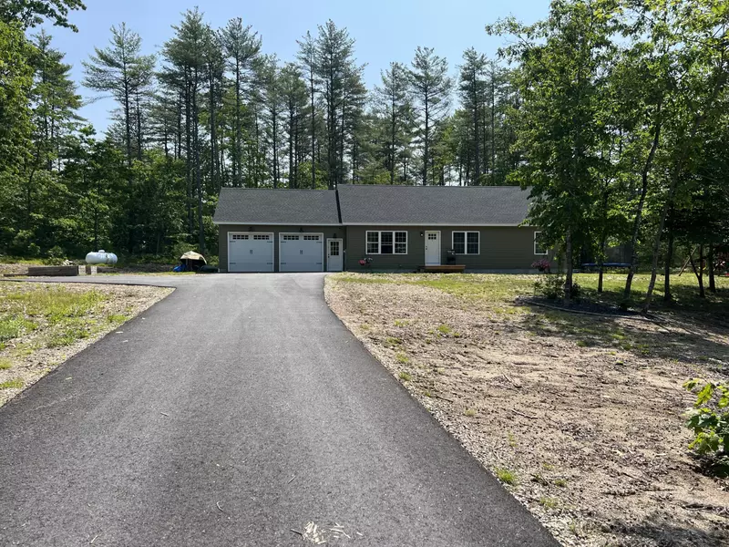 28 Oak DR, Cornish, ME 04020