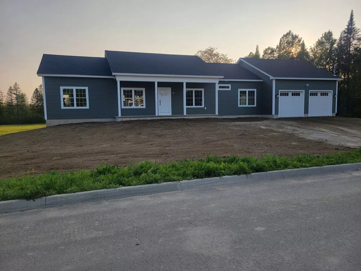 Hermon, ME 04401,280 Partridge LN