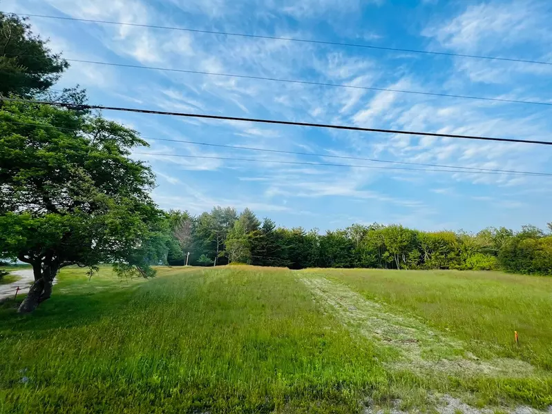 00 High ST, Brooklin, ME 04616