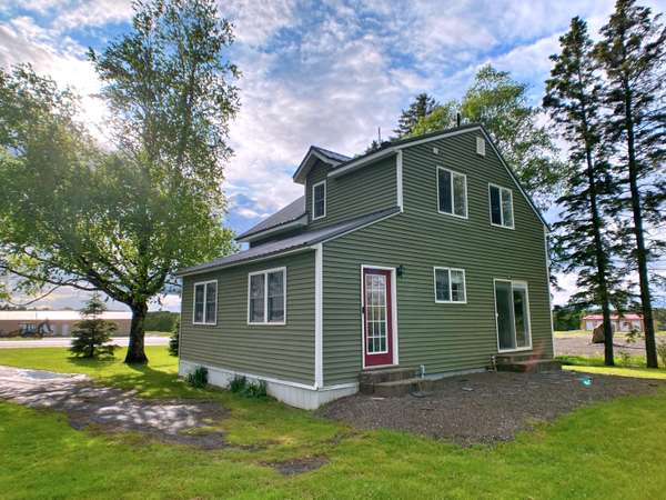 1386 Presque Isle RD, Caribou, ME 04736