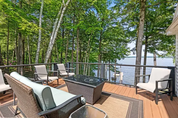 Raymond, ME 04071,2 EAST DR