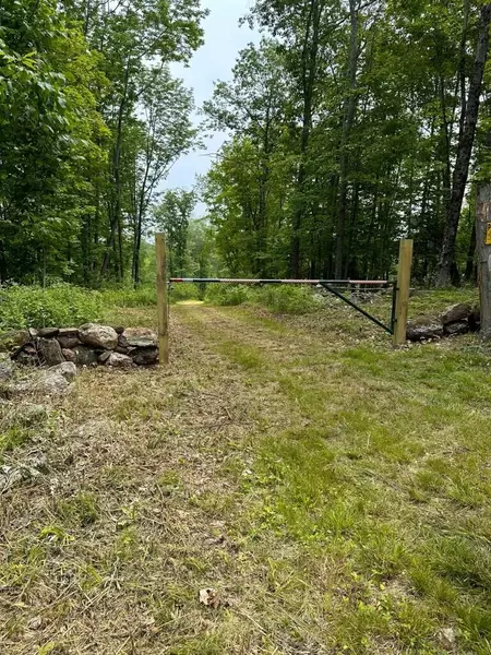 0 Ridge RD, Bowdoinham, ME 04008