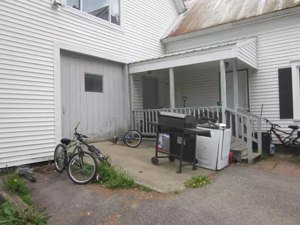 Fryeburg, ME 04037,77 Smith ST