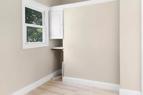 Portland, ME 04101,16 Madison ST