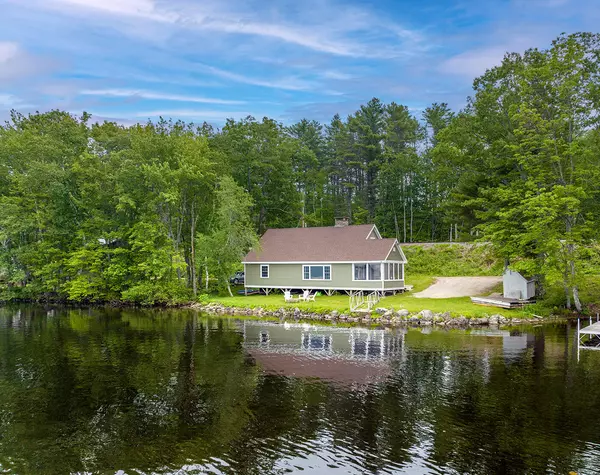 10 Mallard RD, Nobleboro, ME 04555