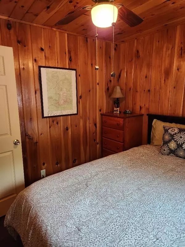 Lee, ME 04455,207 Coles LNDG