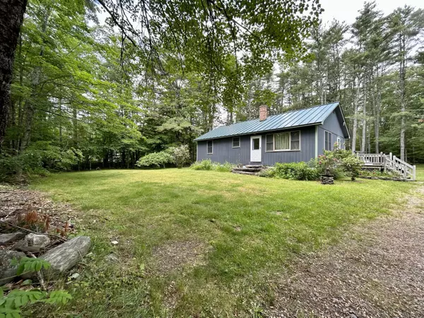 7 Higgins Hill RD, Morrill, ME 04952