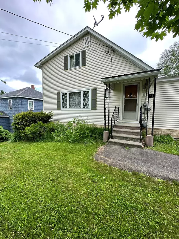 Presque Isle, ME 04769,11 Barton ST