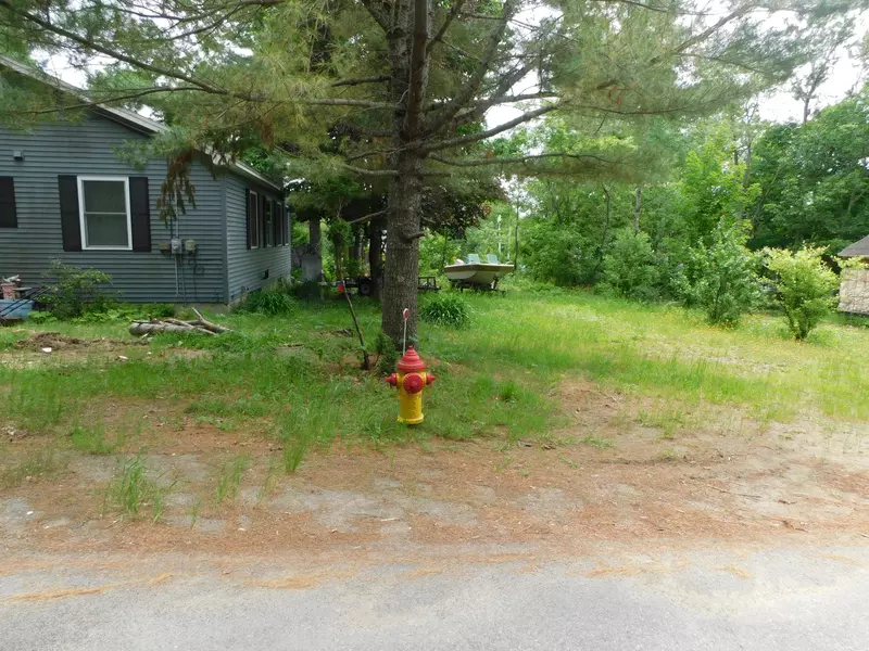 31 Fisher AVE, Brownville, ME 04414