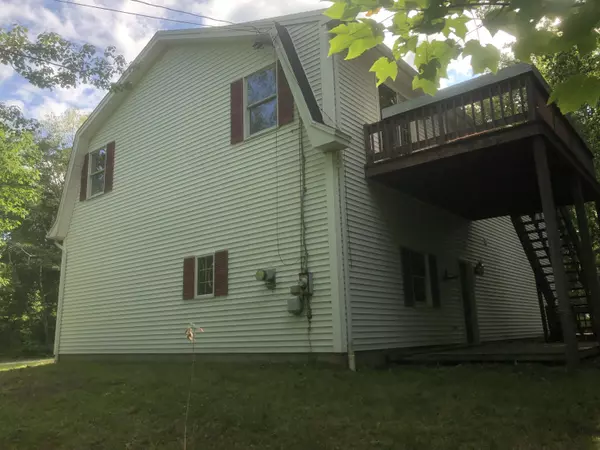 Topsham, ME 04086,481 River RD