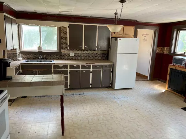 Madison, ME 04950,11 Park ST