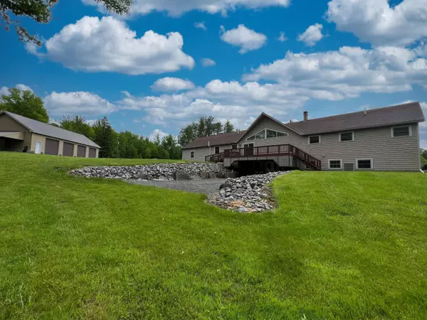 Orrington, ME 04474,42 Pleasant Hill LN