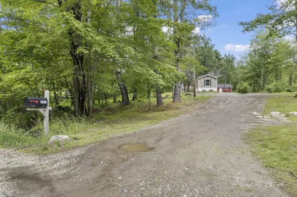 Waldoboro, ME 04572,1253 Wagner Bridge RD