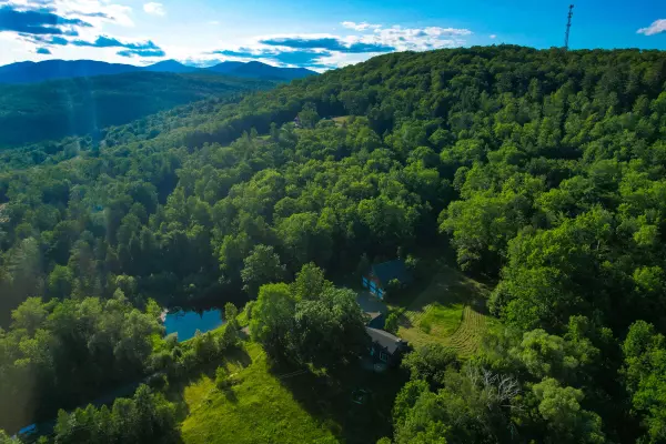 Kingfield, ME 04947,331 Maple ST