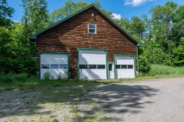 Kingfield, ME 04947,331 Maple ST